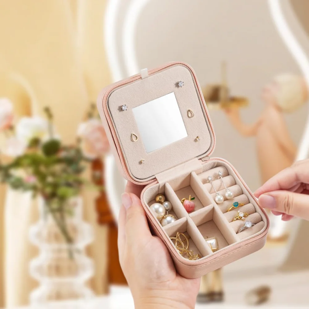 

Small Travel Jewelry Case, Travel Jewelry Organizer,Portable Jewellery Storage Holder for Rings Earrings Necklace