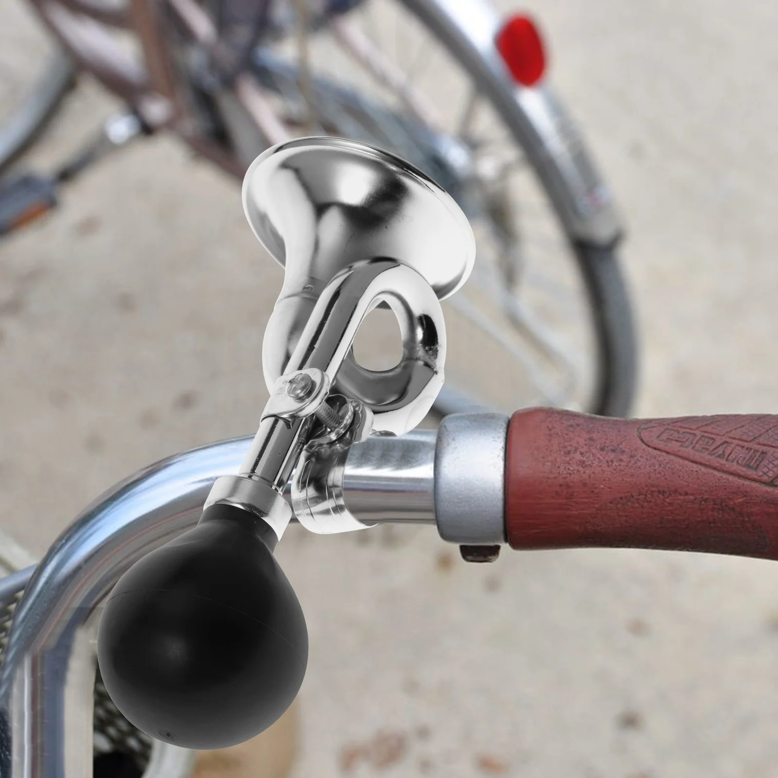 

Practical Loud Bike Horn for Bicycle Cycling Metal Air Hooter Retro Bugle Bell Trumpet Warning Safety Alarm Sound New