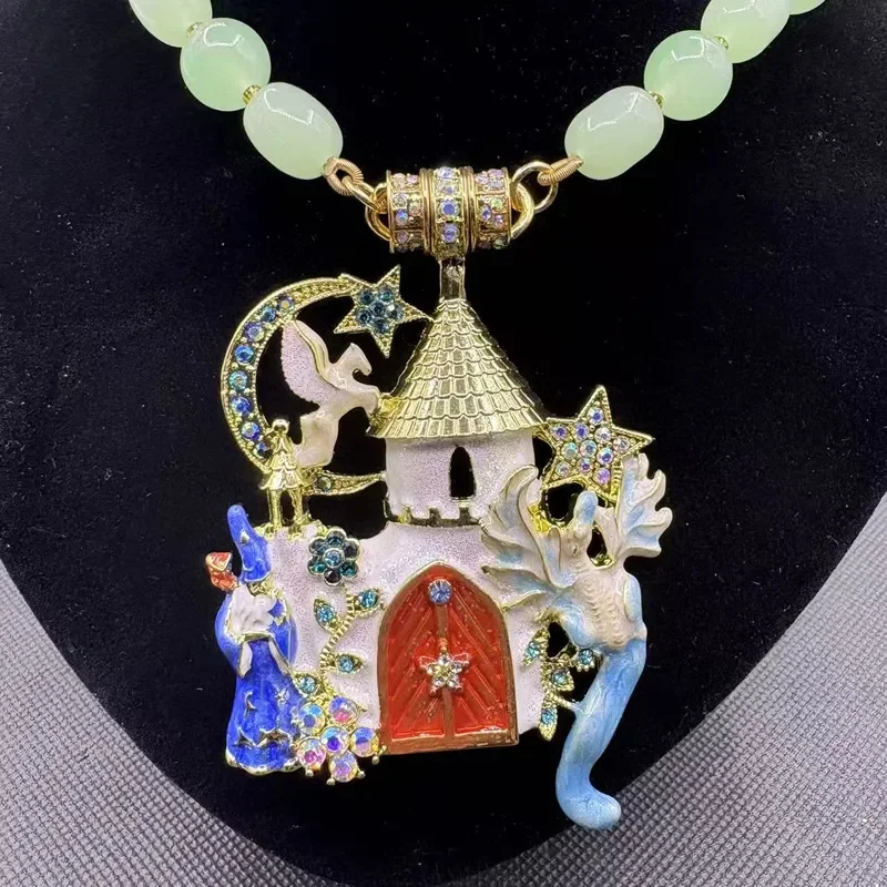 Vintage medieval fresh castle necklace fashionable versatile personality pendant trendy KF magnetic medieval pendant