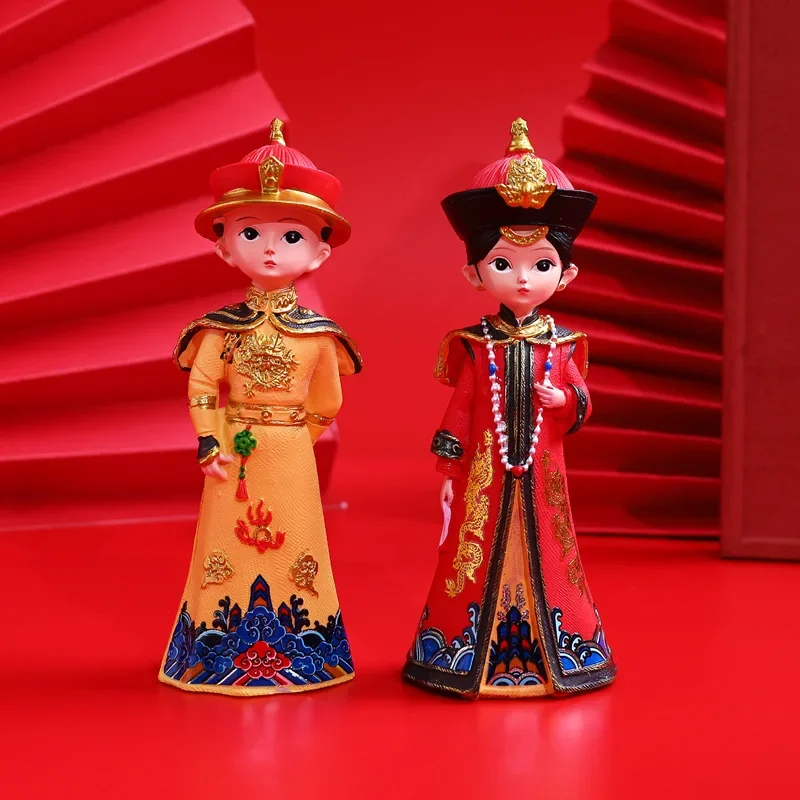 Home Desktop Decor Chinese Emperor Empress Figurine Resin Traditional Costume Home Decoration Cake Miniature Retro Decorations