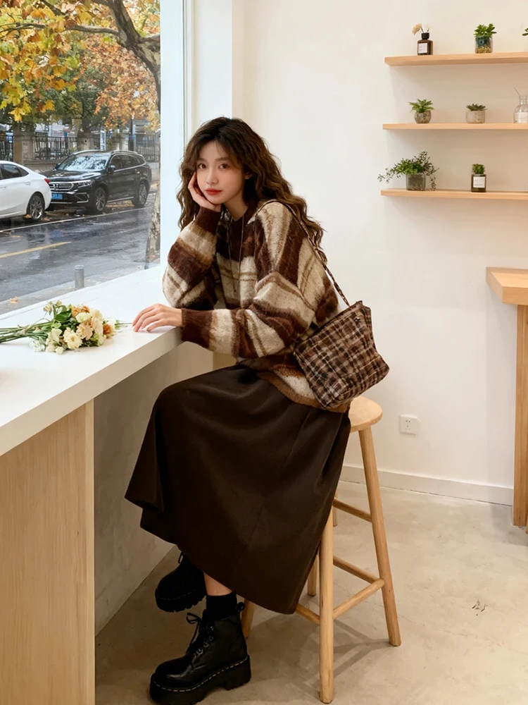 

Свободный полосатый вязаный свитер и юбка с высокой талией, комплект больших размеров, винтажный комплект, осенне-зимняя модная повседневная одежда для женщин