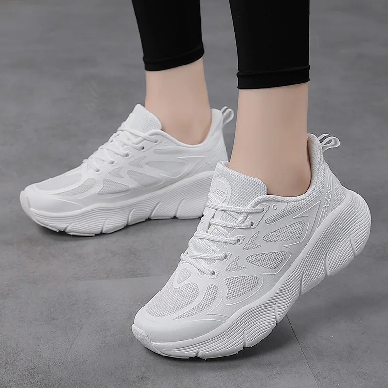 Large-size Male Female Couples Multi-color Sports Shoes,Lightweight Soft-soled Running Shoes,Children Fashion Training Sneakers
