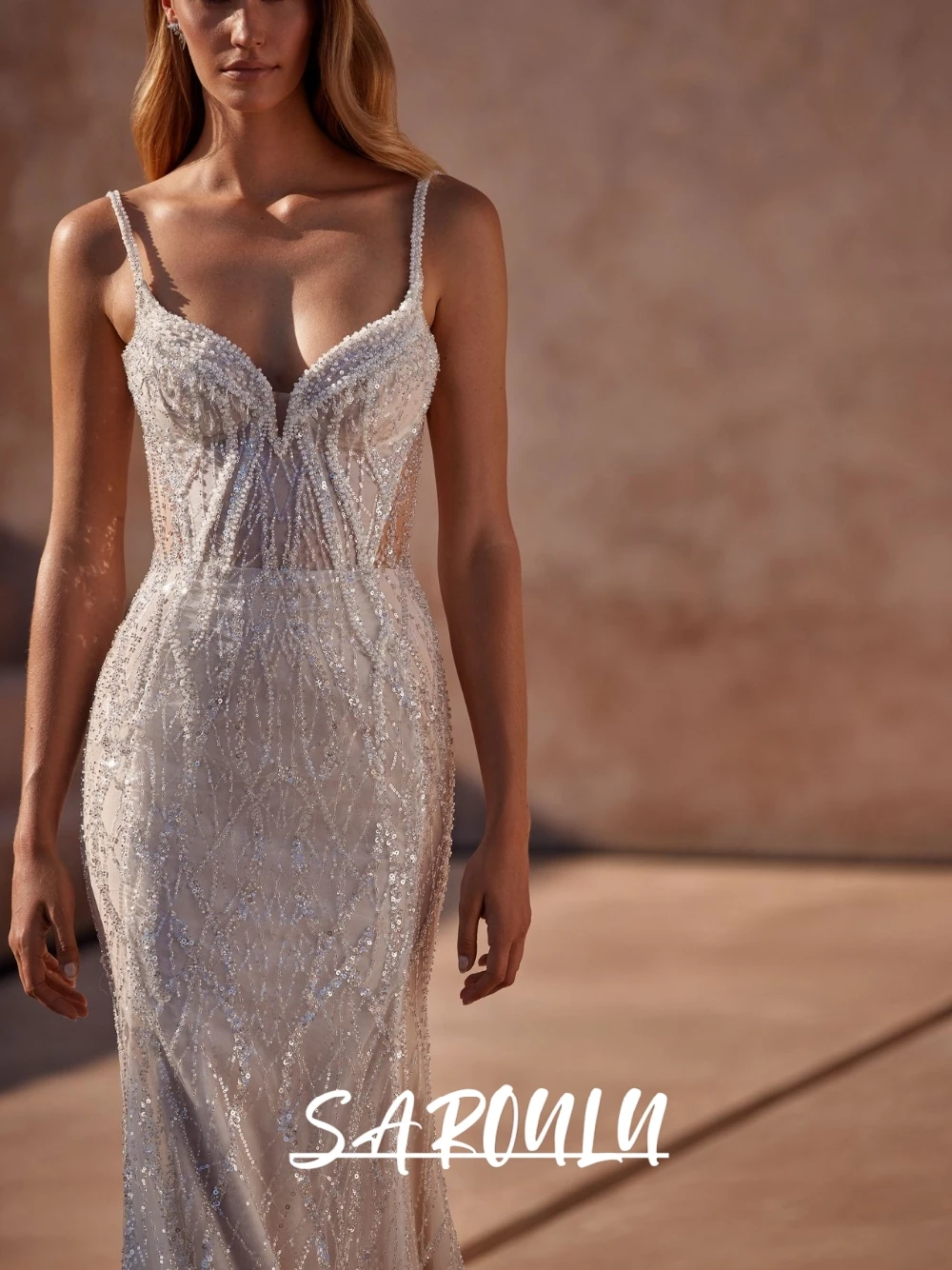 

Sexy V Neck Sequined Wedding Dress Glitter Mermaid Customized Delicate Pearls Bridal Gown Zipper Back Romantic Bride Wear