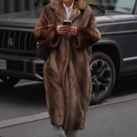 

Женское пышное длинное пальто из искусственного меха, уличное женское плюшевое пальто с длинными рукавами и лацканами, зима 2025 г., женская свободная утепленная верхняя одежда