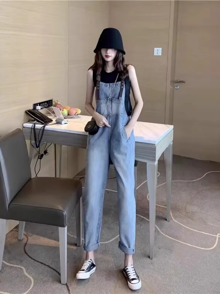 

Модные летние новые джинсовые комбинезоны для женщин: свободные, омолаживающие, с высокой талией, утягивающие, повседневные брюки-капри