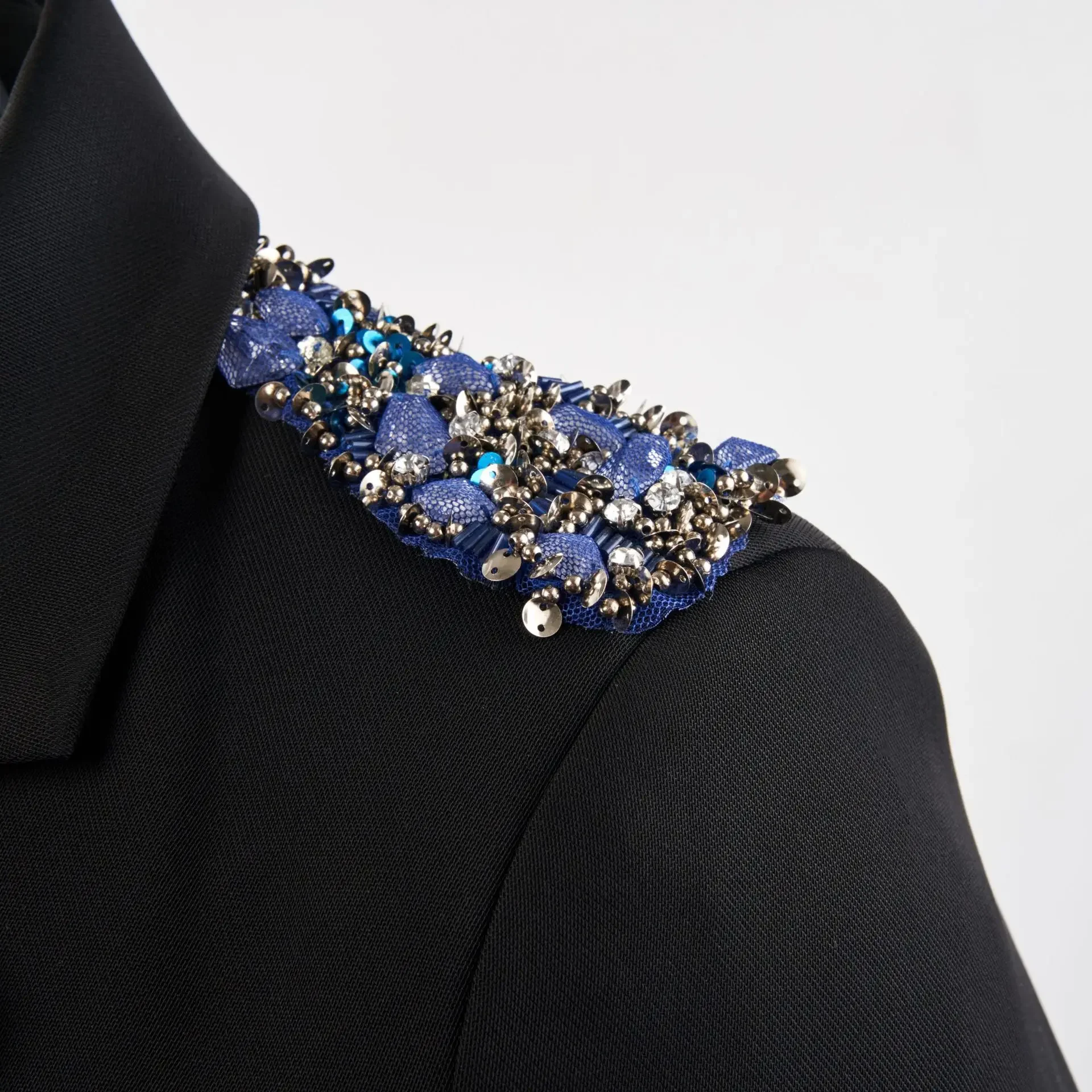 2pcs/set Luxury Beaded epaulette for nightblub clothes Punk retro epaulets DIY Fashion Badge Epaulets Shoulder Patches appliques
