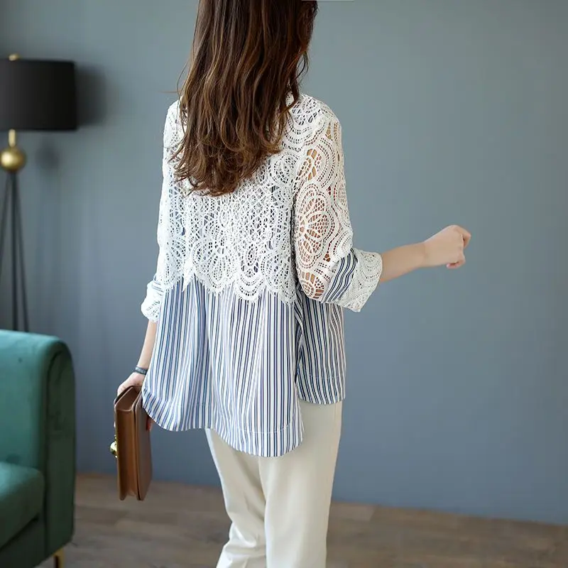 Spring Autumn New Fashion Striped Shirt Women High Street Casual Loose Button Pullovers Lace Patchwork Hollow Out Elegant Tops