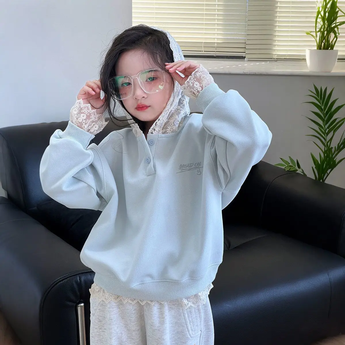 2026 Spring Girls Hoodie Korean Colorblock Sweatshirt Kids Long Sleeve Tops Trendy Children Pullover Outerwear