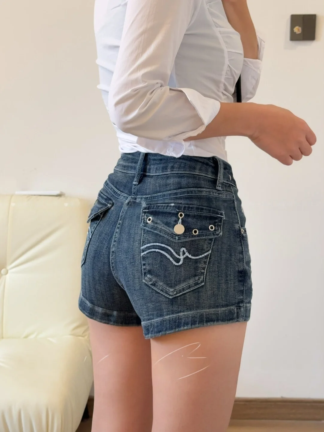 High Waist Slim Fit Denim Shorts Women's High Elasticity Washed in Bodycon Hot Pants Perfect Waist Hip Ratio Cotton Stretch D...