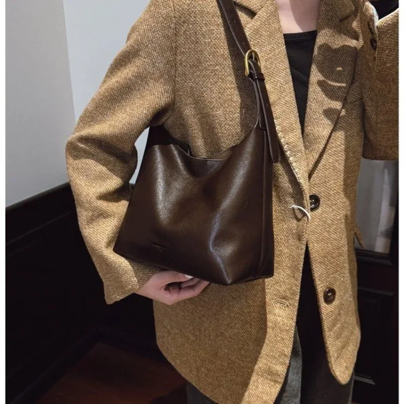 

Unique Fashionable Luxury Diaper Bag For Women Crossbody Handbag Elegant Leather Tote Large Capacity Solid Color Letter Logo