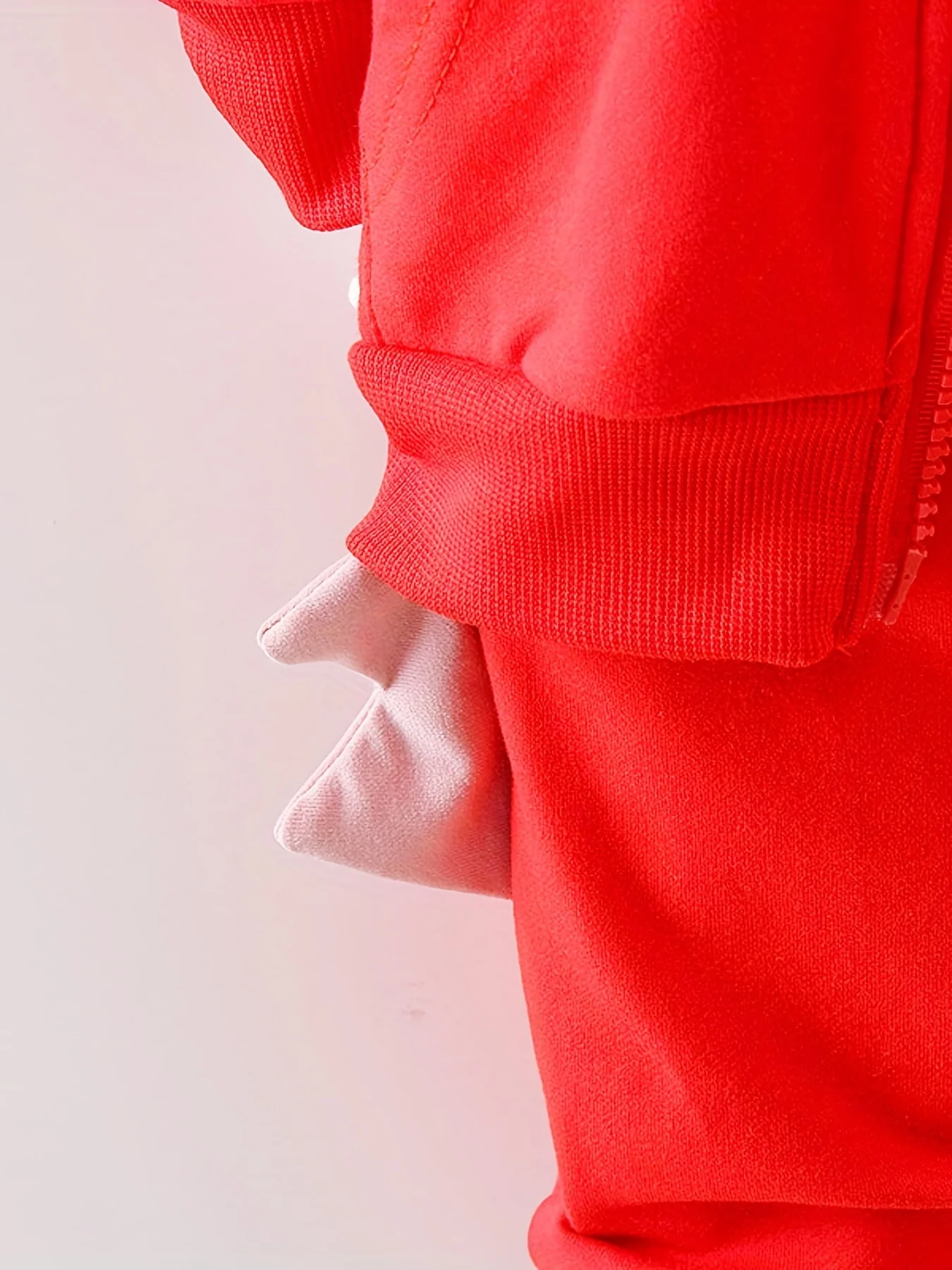 3-teiliges Dinosaurier-Outfit für Jungen, Kapuzenjacke mit Reißverschluss, Cartoon-Print, Innen-T-Shirt, Spikes-Dekor, elastische Bündchen, Jogginghose, Kinder-Trainingsanzug-Set – Detail 6