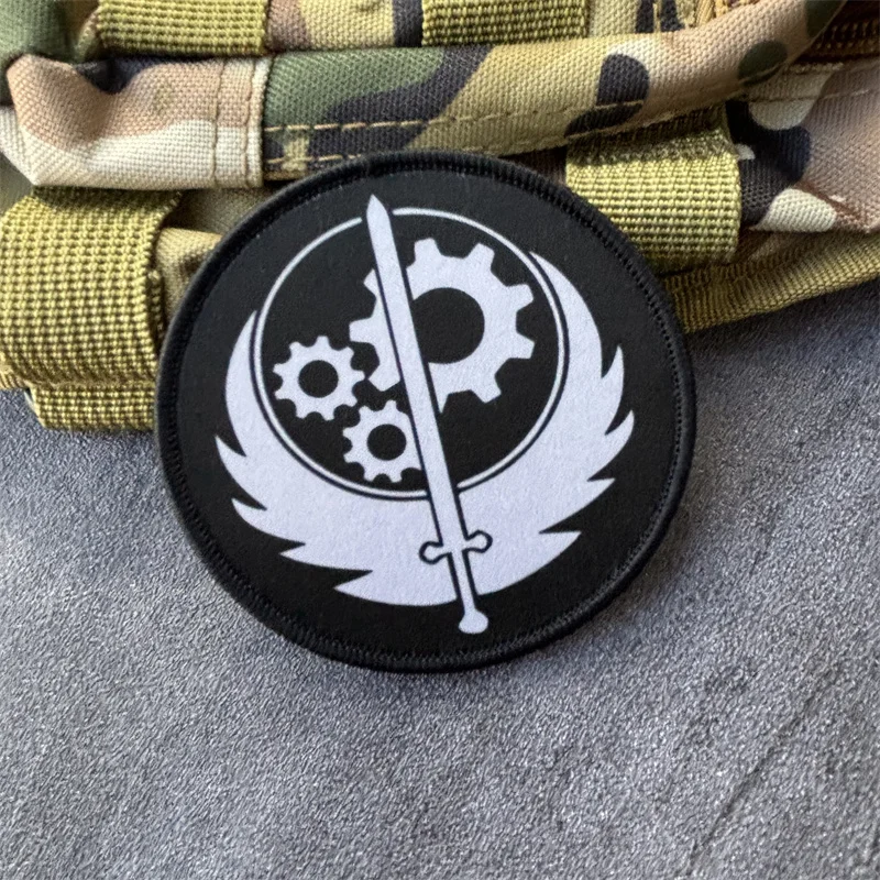 Parche táctico chevron adhesivo con velcro para mochila - imagen 2