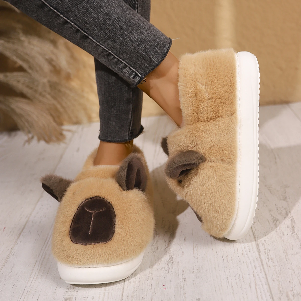 2024 New Fashion Casual Outdoor Low Heels Slippers Women Winter One Word Suede Warm Slippers Slip Flat Shoes Platform Shoes