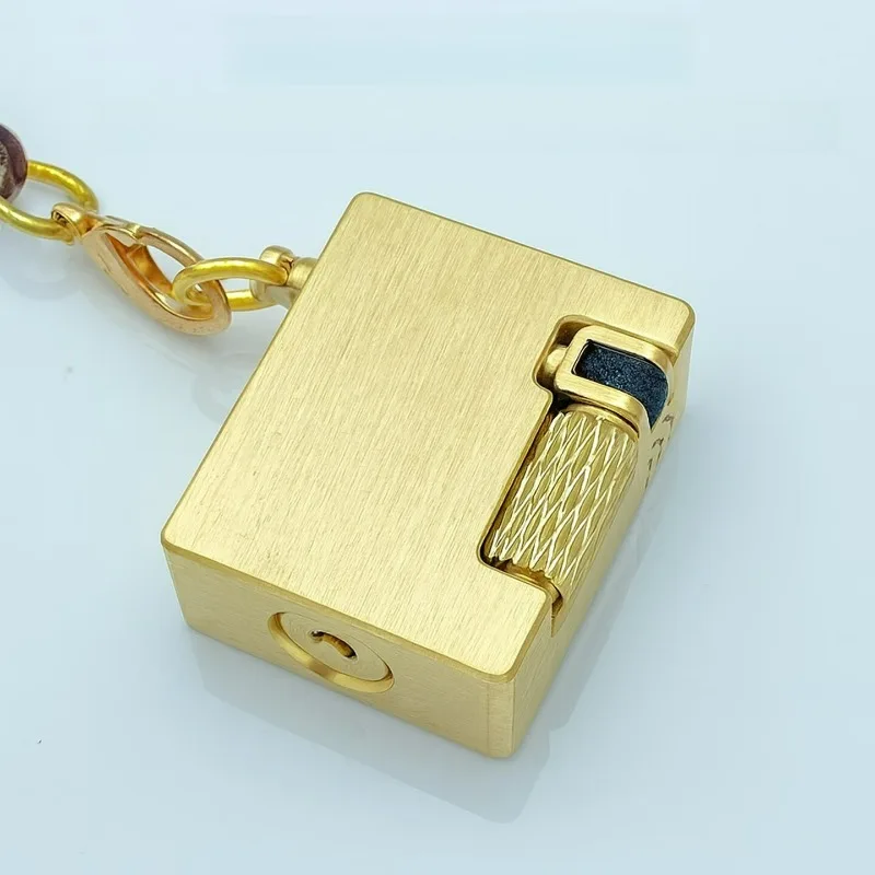 Retro Brass Metal Kerosenes Lighter Fingertip Armor Press Ejection Ignition Men's Creative Personality Gift Smoking Accessories