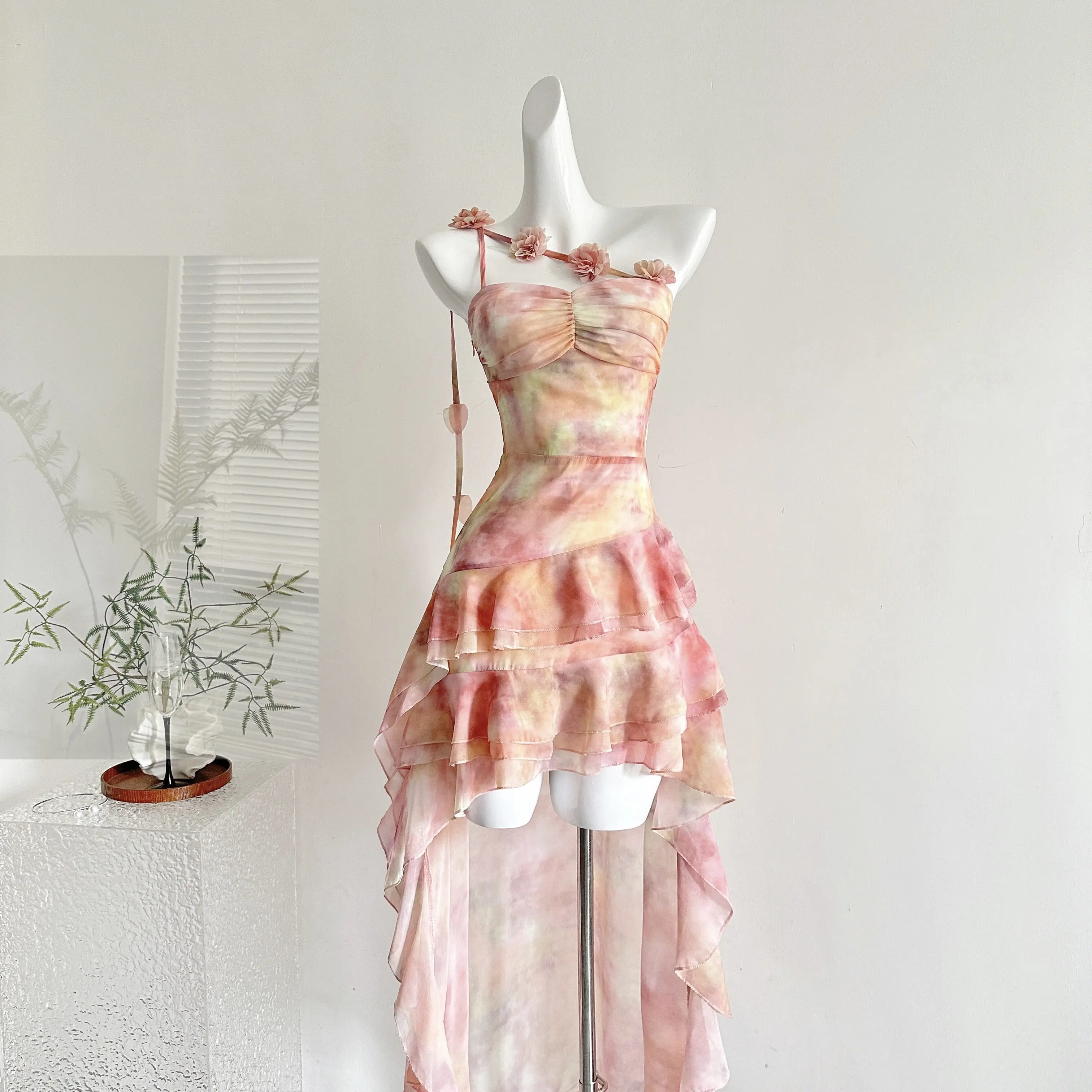 Vestido de Playa de Verano para Mujer, con Volantes Irregulares, Degradado de Color, Tie Dye, Corto por Delante y Largo por Detrás, Corte Ajustado, Nuevo