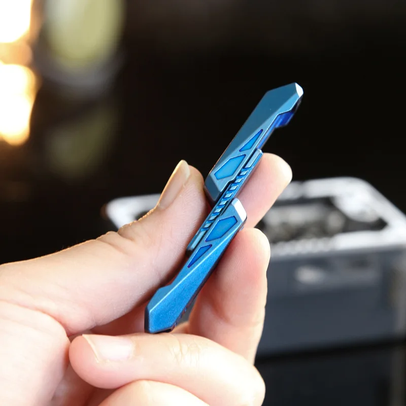 ステンレス鋼磁気プッシュカードメカニカルスライダープッシュプレート触覚コイン EDC 金属リリーフストレスリリーフおもちゃ抗ストレス