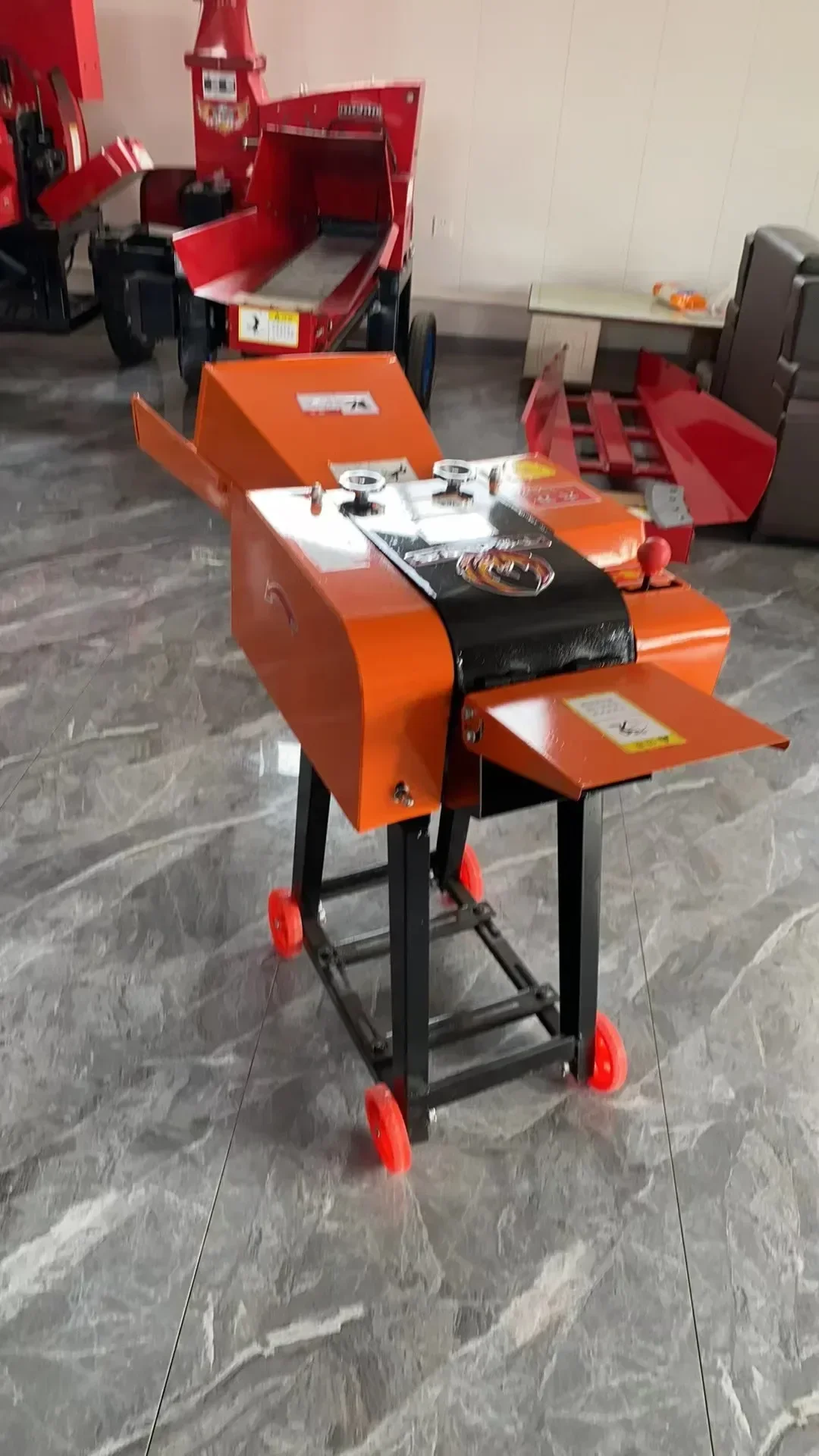 صغيرة سيلاج العلف العشب المروحية ساق الذرة القش كسارة القش ل الماشية آلة تقطيع القشر مزرعة تغذية الحيوان 2-3 طن/ساعة