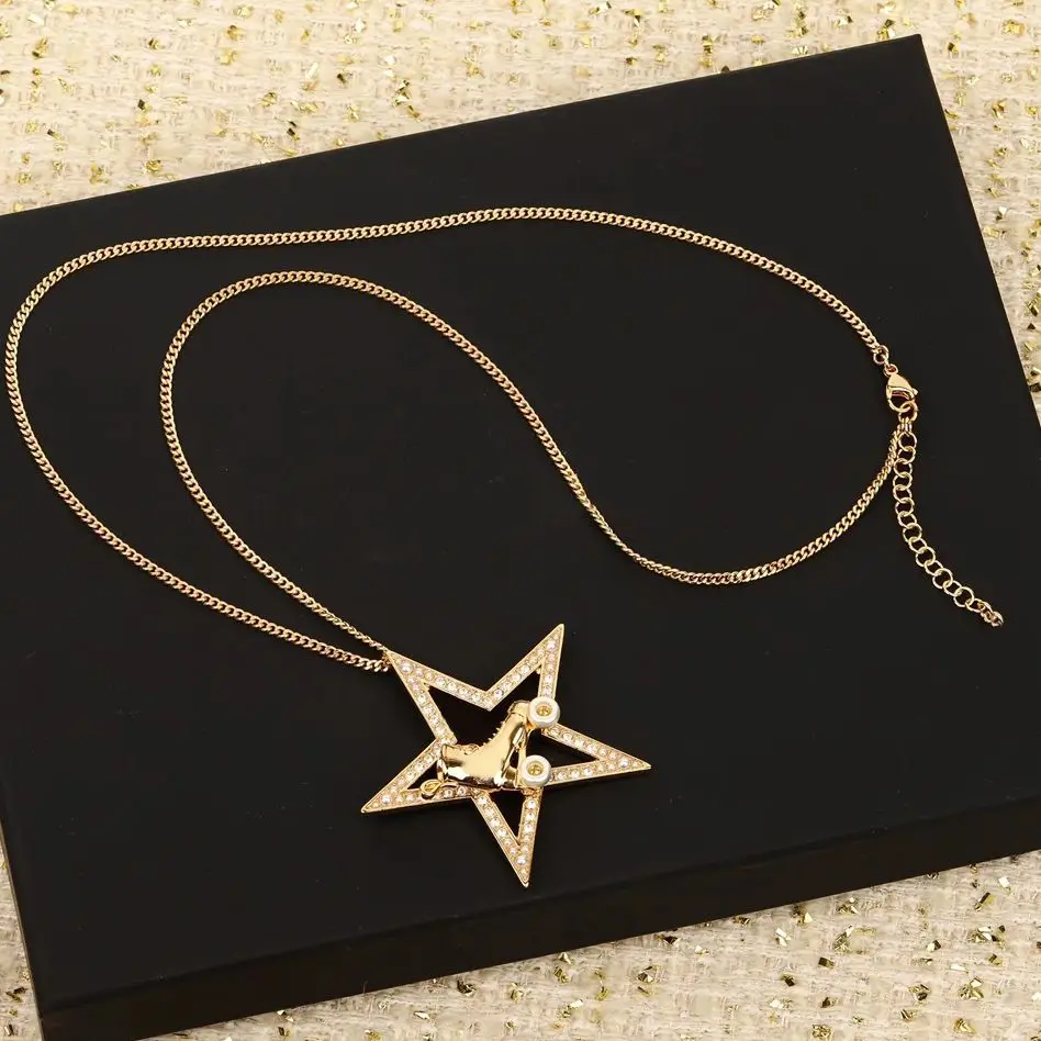 

Designer Star Skating Shoes Crystal Long Necklace Sweater Chain Woman Top Quality Luxury Jewelry Trend