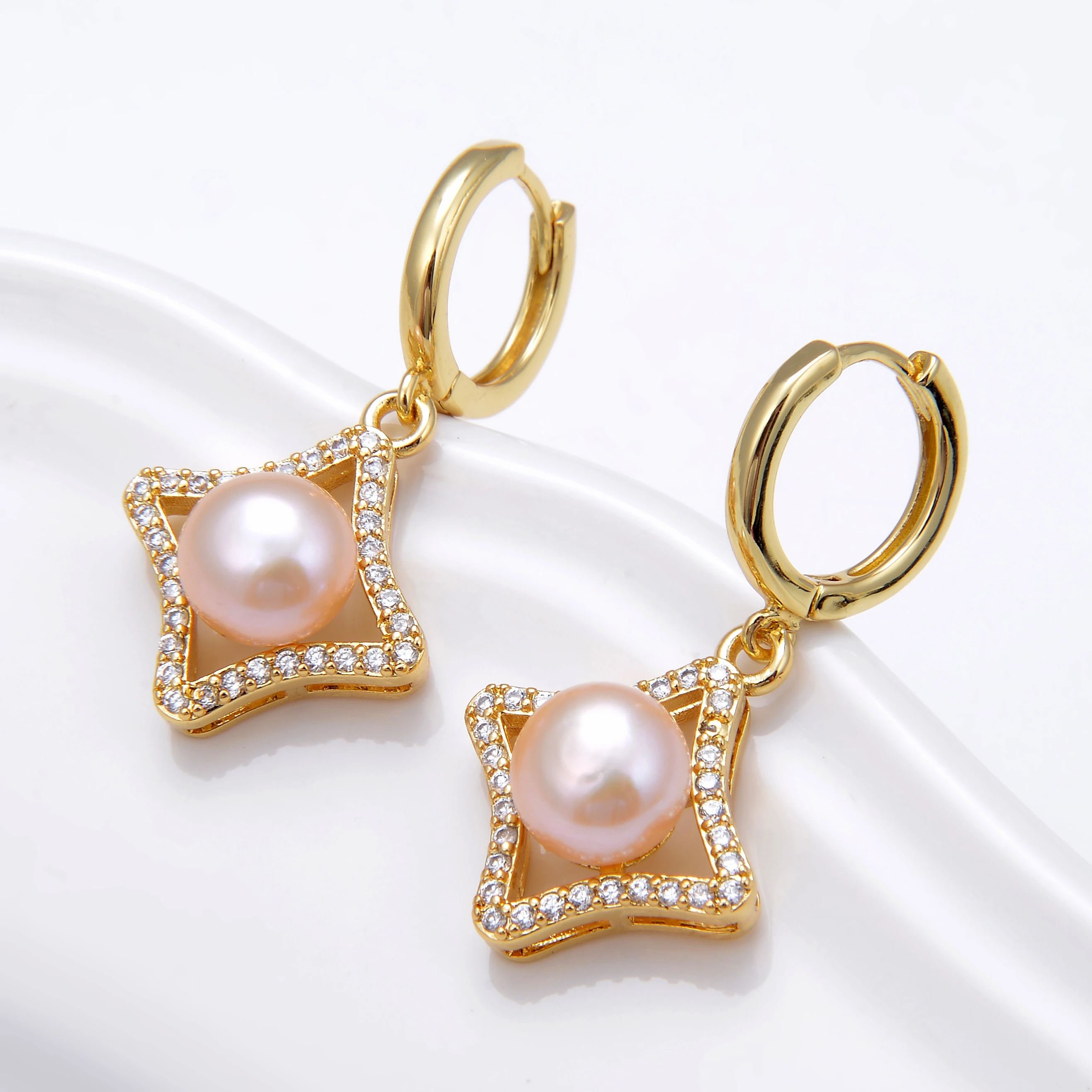 2022 New Trendy Korean Star Pearl Drop Earrings For Women Natural Baroque Pearl Zircon Metal Hoop Earrings Wedding Jewelry Gift