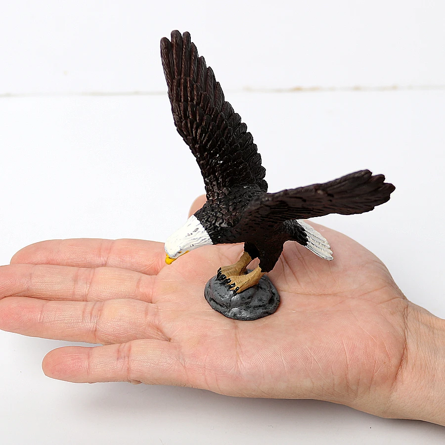 Realistic Wild Life Animal Figurine Bald Eagle Plastic Eagle Model Figures Bird Gifts for Home Decor Sculptures Collection