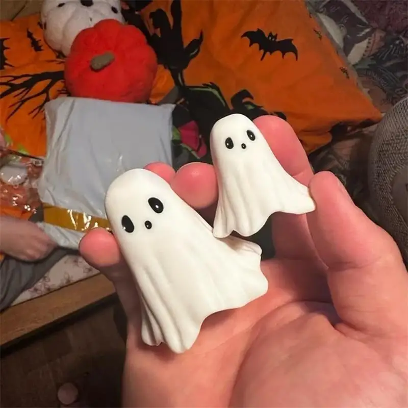 Small White Scary Ghost Middle Finger Cute Ghost Statue Figurines Halloween Party Home Desktop Decoration Courtyard Ornament