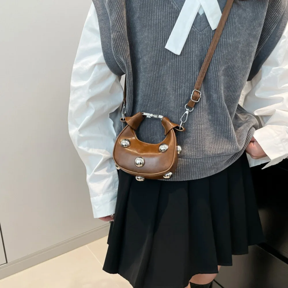 Fashion Retro Mini Riveted Handbag Korean Style PU Single Shoulder Bag Luxury Solid Color Small Crossbody Bag Travel