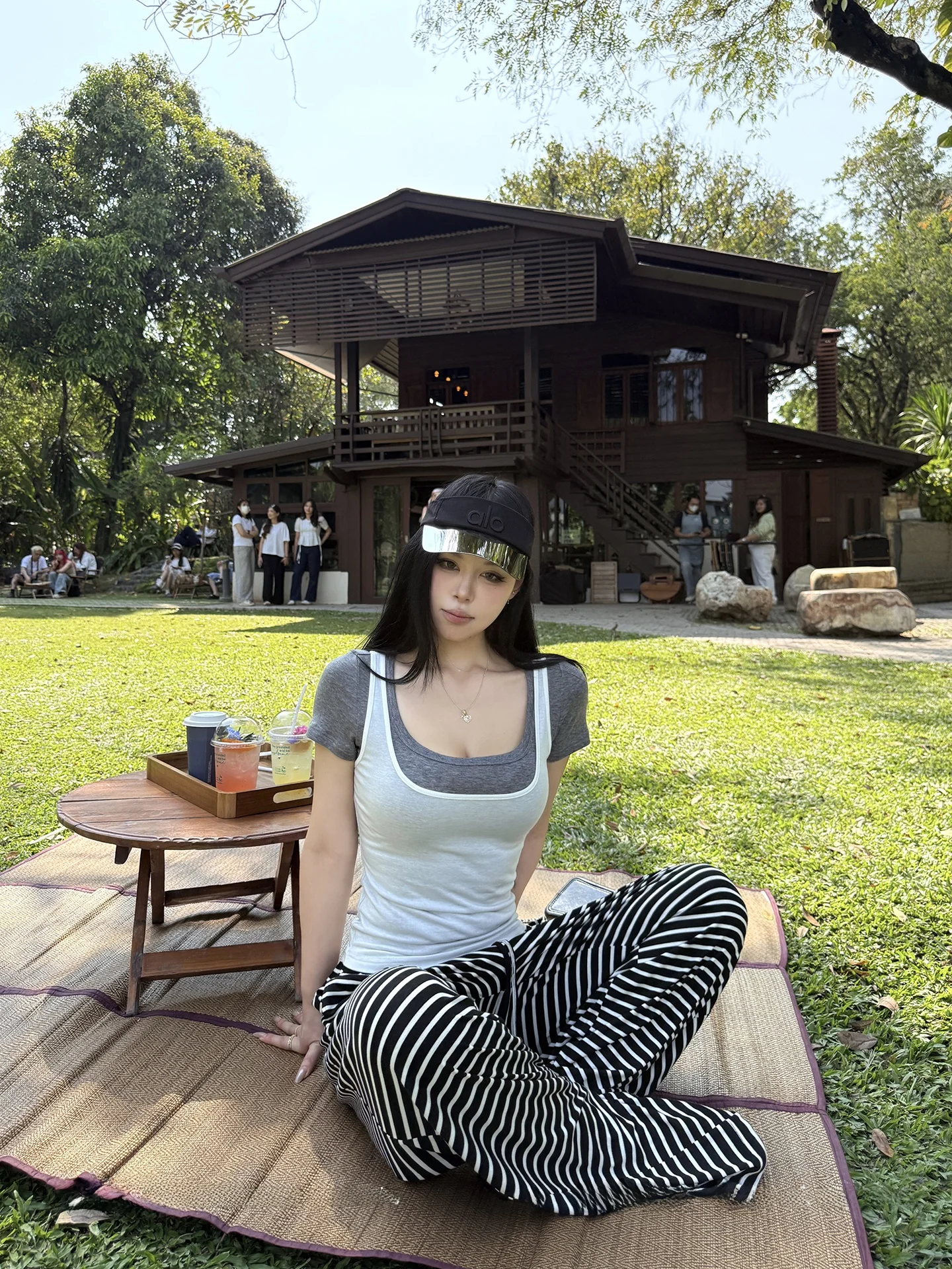 

Blackze Signature Silk Set Casual Loose Women's Striped Top And Pants Two-Piece Spring Summer Fashion Ensemble