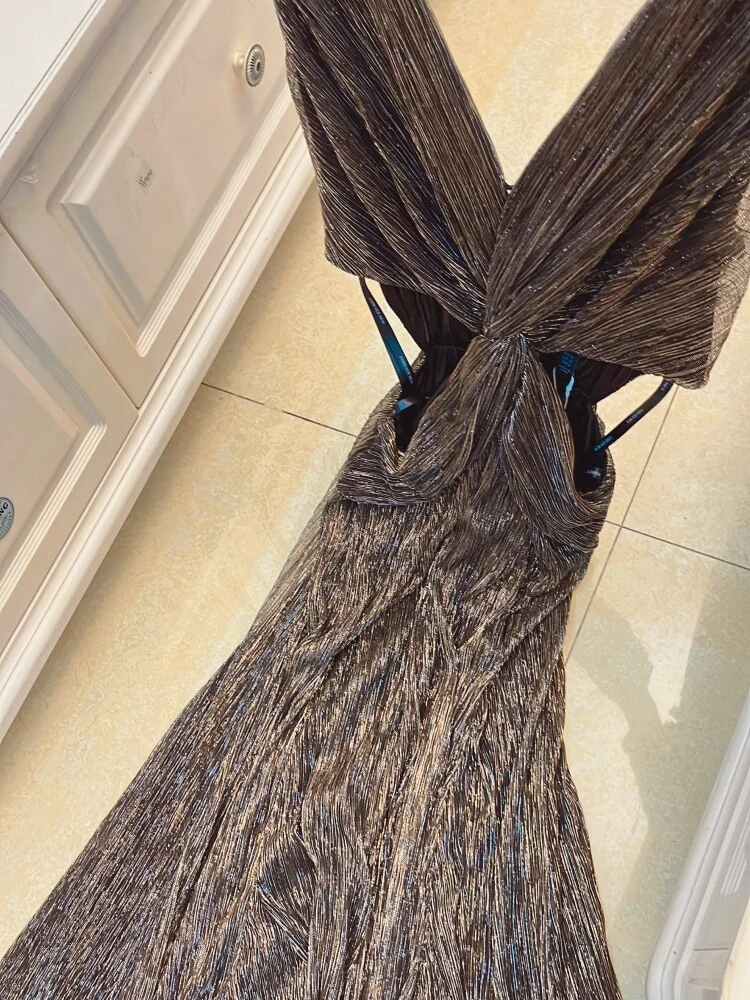 Ele iny Gold Tead Deep V Hollow Abend Dr. Langer Rock 2024, neuer Stil, luxuriöse Polyesterfaser, Damen Dr