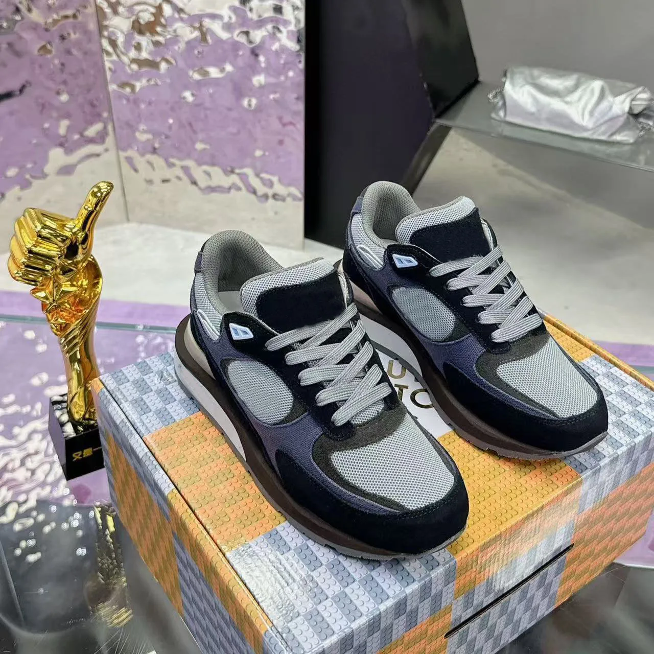 Luxe casual sneakers voor heren, laag model, ademend, lichtgewicht hardloopschoenen, comfortabel, veelzijdige 'dad' sneakers, voor dagelijks gebruik.