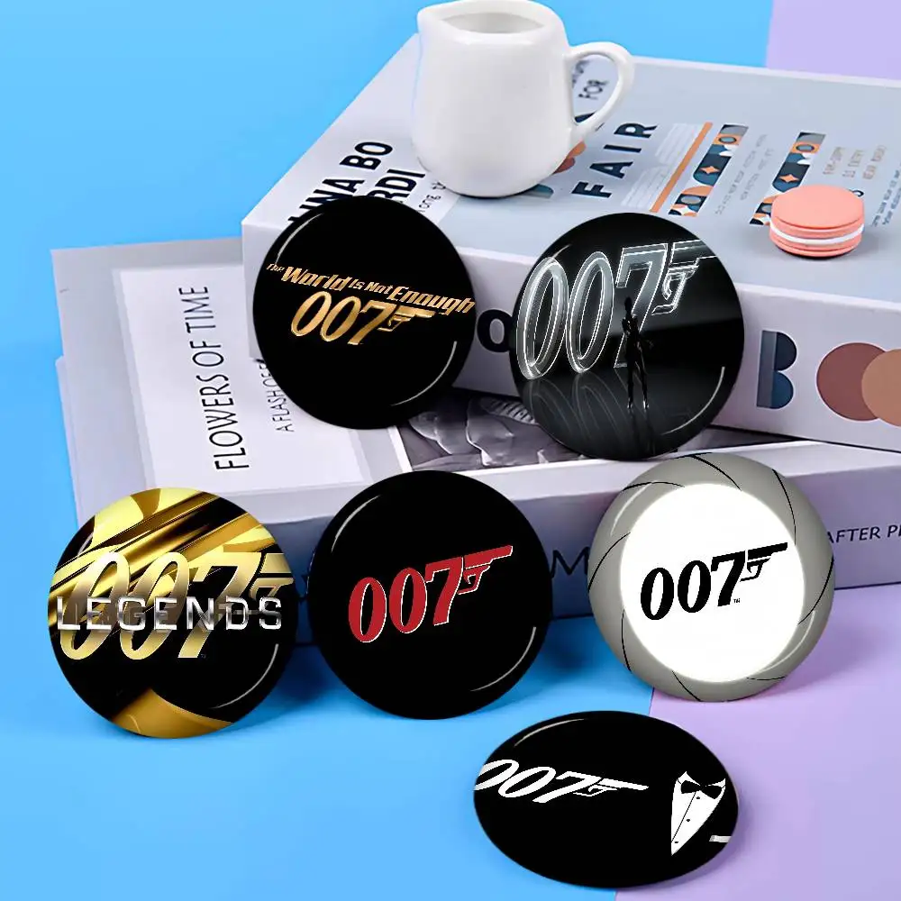 Broches de Anime de la Leyenda Británica J-James B-Bond 007, Lindos Broches de Dibujos Animados, Pin para Solapa de Chaqueta o Jeans, Accesorio de Regalo
