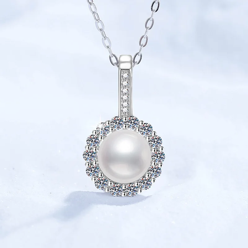 

European and American Platinum PT950 18K Gold Necklace,Moissanite Necklace, Natural Freshwater Pearl Sunflower Versatile Pendant