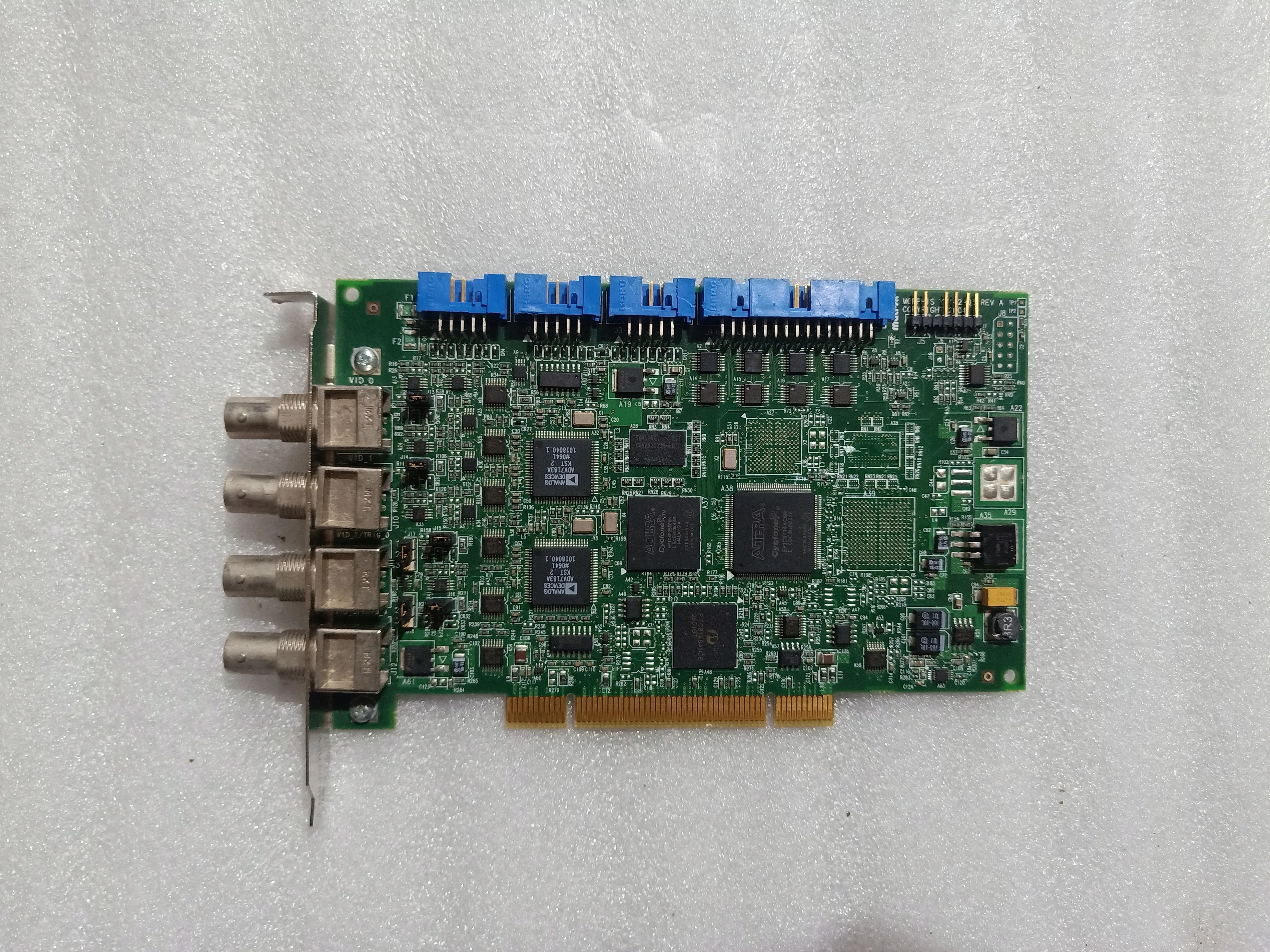 

MATROX MORPHIS Y714-03 REV-A