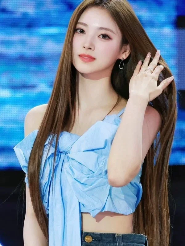 

Женский сценический костюм Anna Blue 3D: модный топ-жилет с узлами и бретелями, коллекция Весна 2025