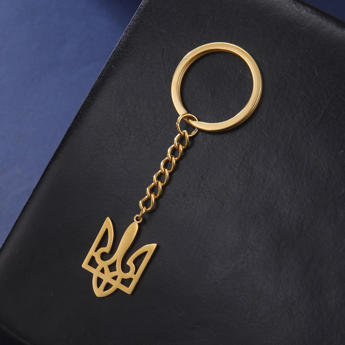 LIKGREAT Ukraine Pendant Stainless Steel Keychain Jewelry Gold Color Tryzub Trident National Symbols Keyrings Gift for Women Men