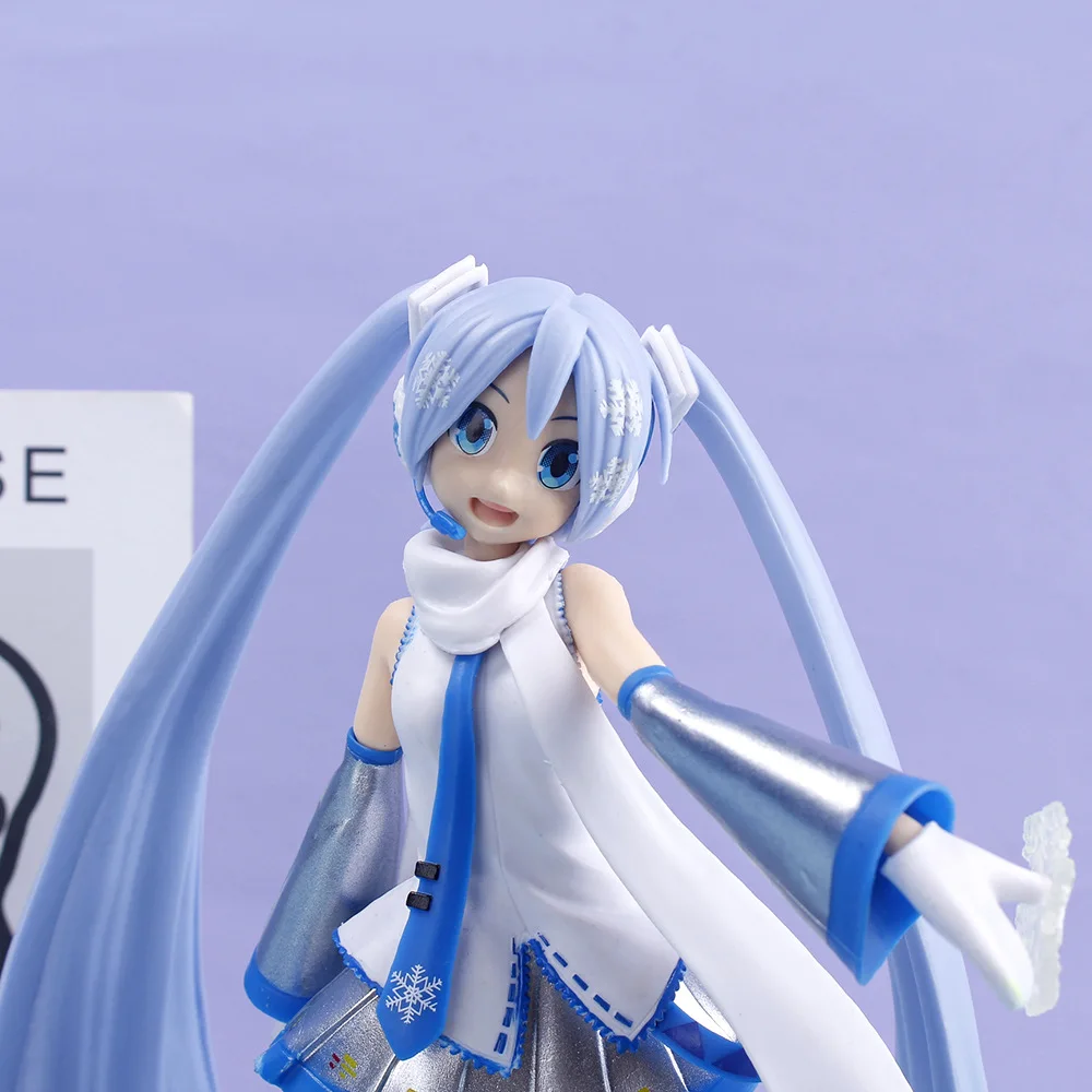 20CM Anime Hatsune Miku  Figure Peripheral Collectible Models Decorative Decorations Children Kawaii Gift