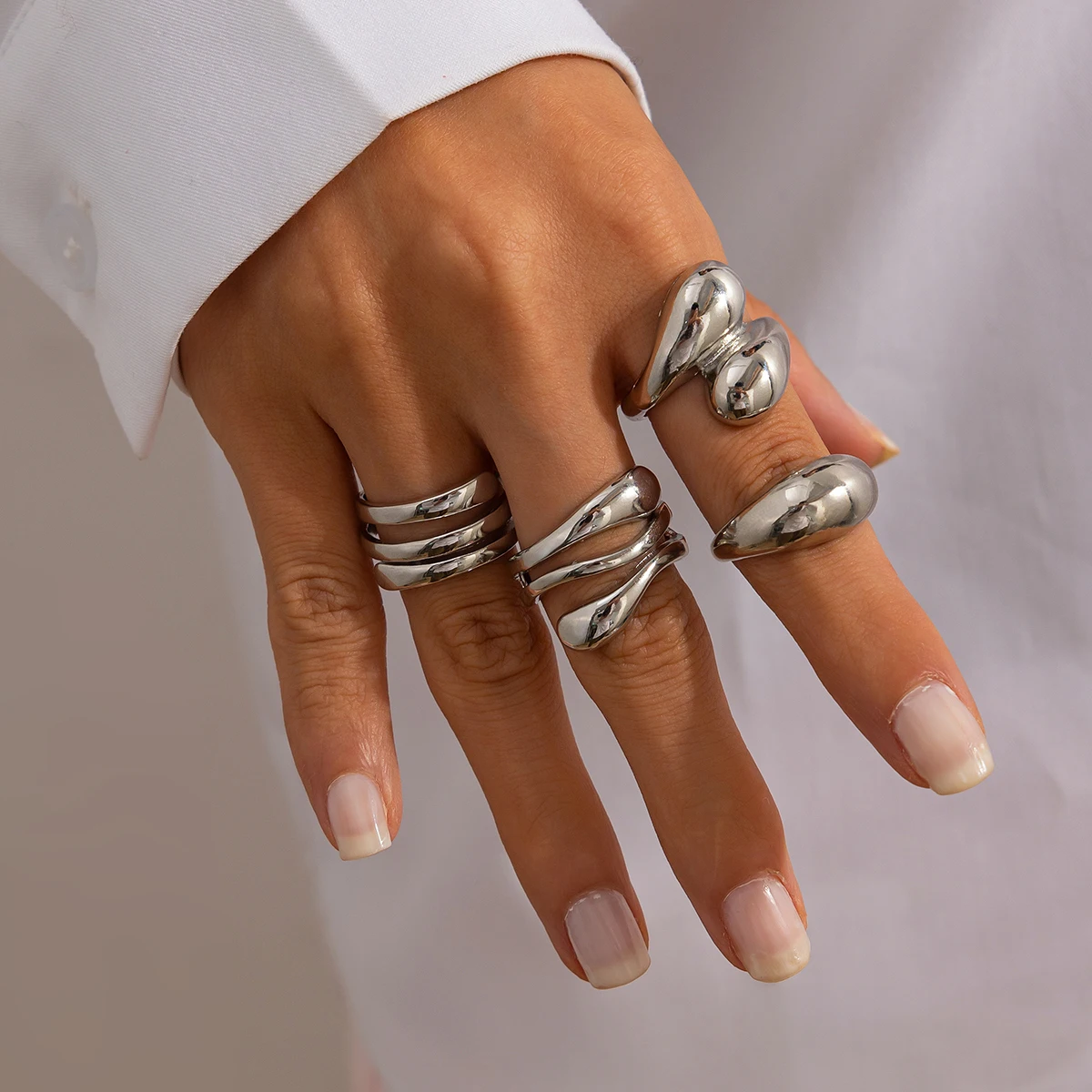 KunJoe 4Pcs Creative Geometric Hug Shape Open Rings Set for Women Elegant Water Drop Gold Color Adjustable Rings Party Jewelry