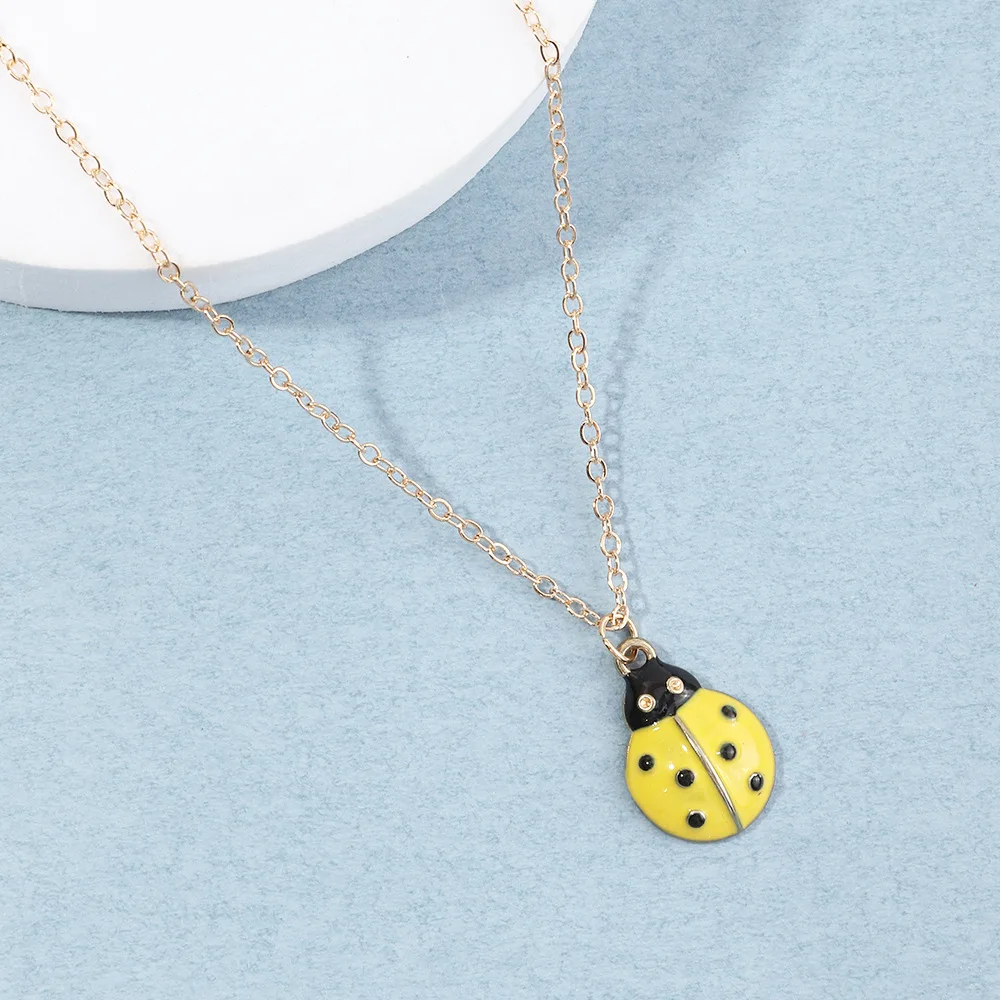 JCYMONG 2022 New Vintage Simple Red Pink Yellow Dripping Oil Ladybug Pendant Necklaces For Women Girl Ladies Party Jewelry Gift