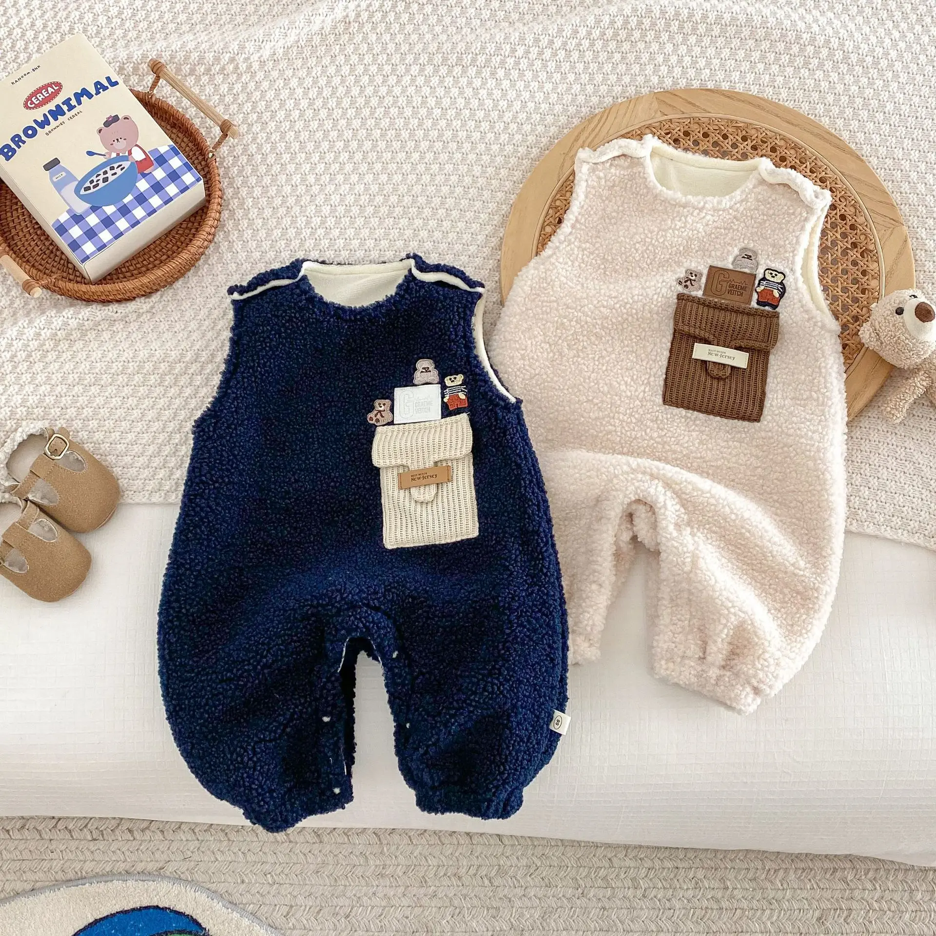 2024 Winter New in Infant Baby Boys Girls Fashion Outfits , Toddler Kids Baby Thicken Plush Warm Jumpsuits Sleeveless Romper