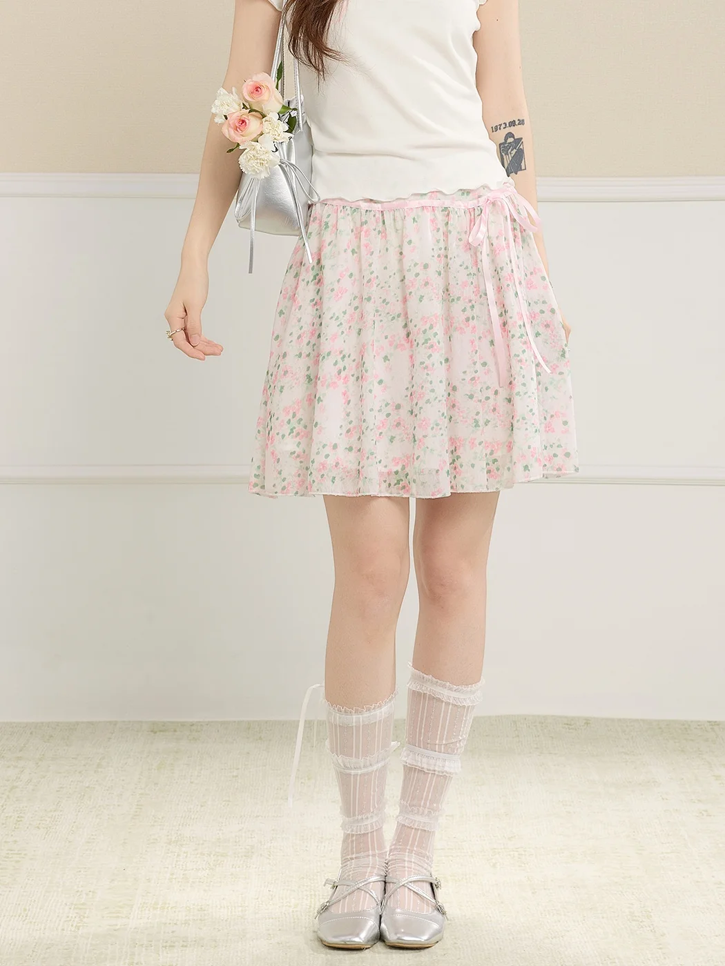 

Женская шифоновая юбка Meng Xiaoqi с высокой талией, цветочным принтом и поясом, короткая, А-силуэт, розовая, летняя, модная, в стиле «Нежный ветер»