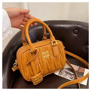 حقيبة بولينج مطوية للنساء |   حقيبة بمقبض علوي ومحفظة مربعة لطيفة |   حقيبة كتف كروس أنيقة على طراز مصمم