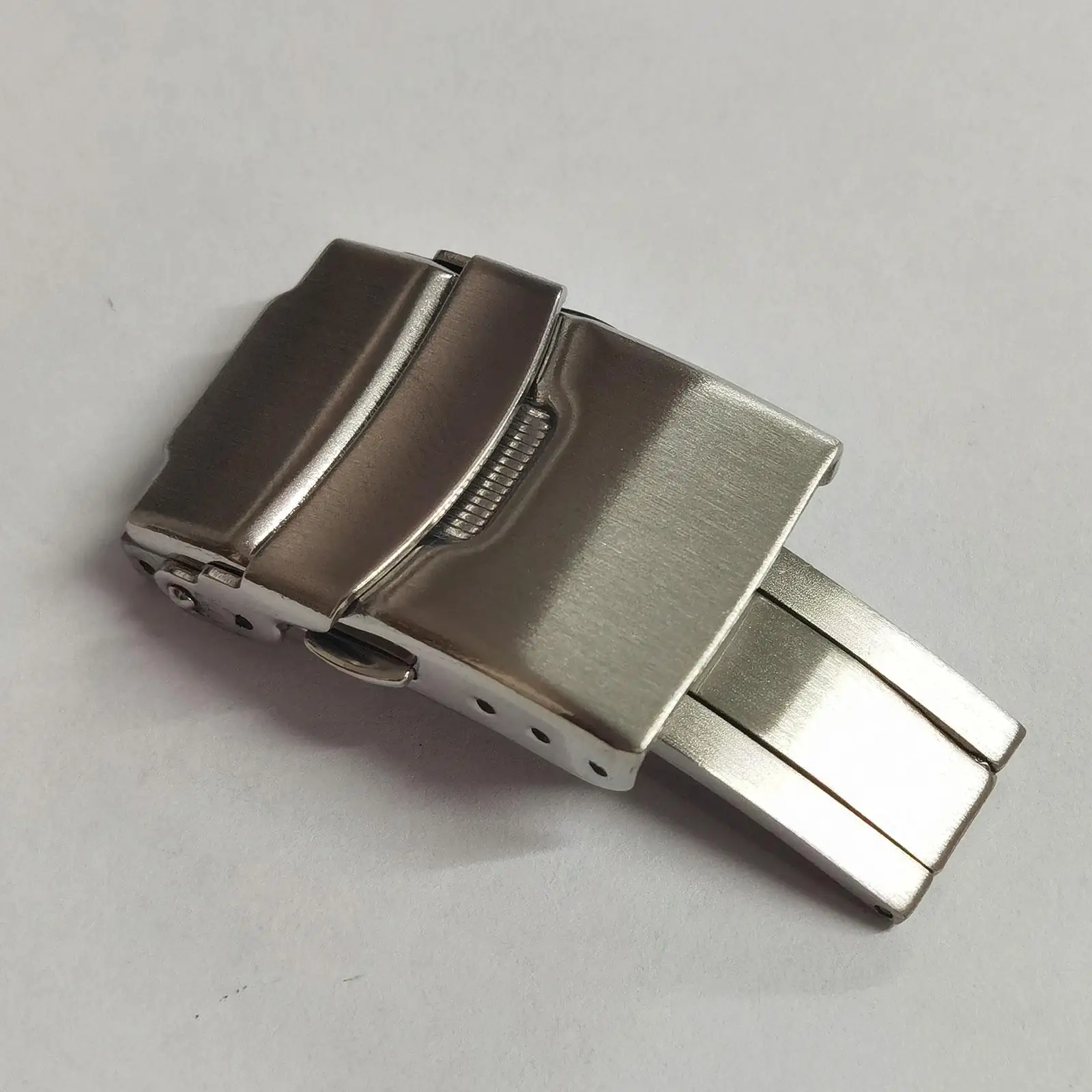 Stainless Steel Watch Clasp Buckle Deployment Fasten Butterfly Folding Lock 20mm 22mm for Watch Band Strap Replacement Parts