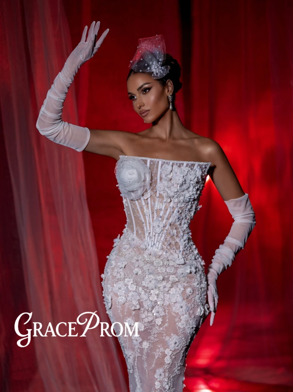 

Sexy Elegant White Strapless Wedding Gown Sheer Mesh 3D Floral Pearls Mermaid Bridal Gown Customized Delicate Shiny Bride Wear