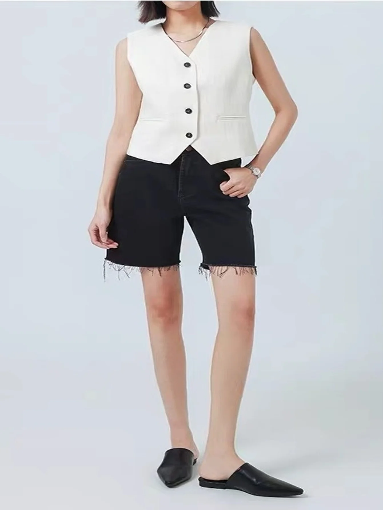 

Джинсовые шорты в стиле хип-хоп, черные, облегающие, Y2K, легкий ретро-стиль, без аксессуаров и ремней.