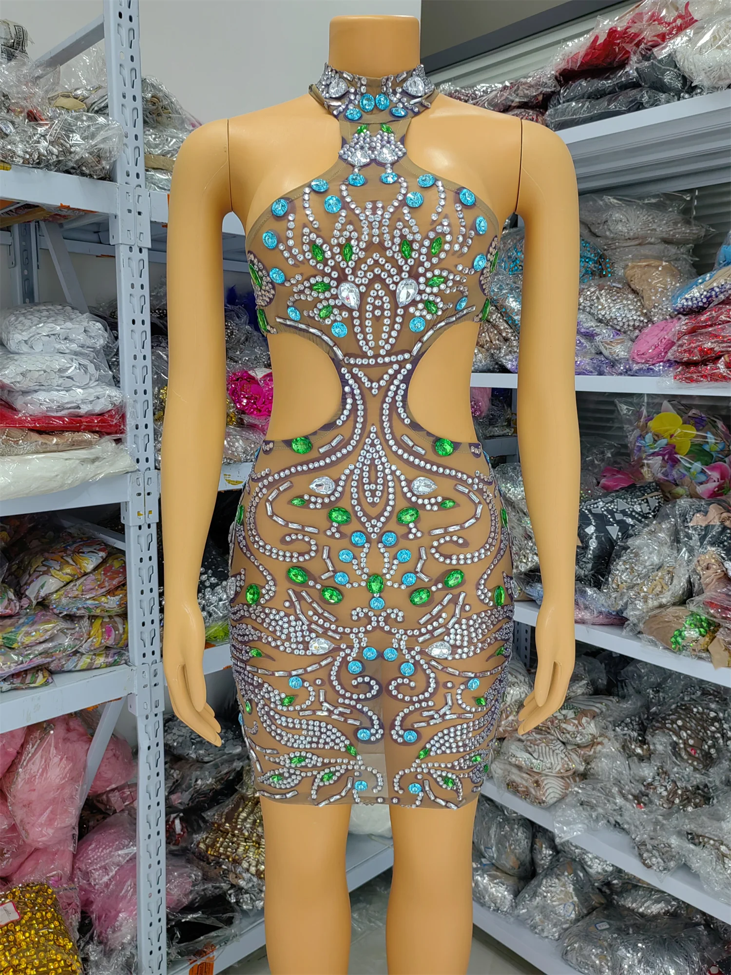 فستان مثير للنساء قطع أحجار الراين الديكور Bodycon البسيطة انظر من خلال فستان النادي المسائي ملابس النوم أزياء فتاة الإستعراض