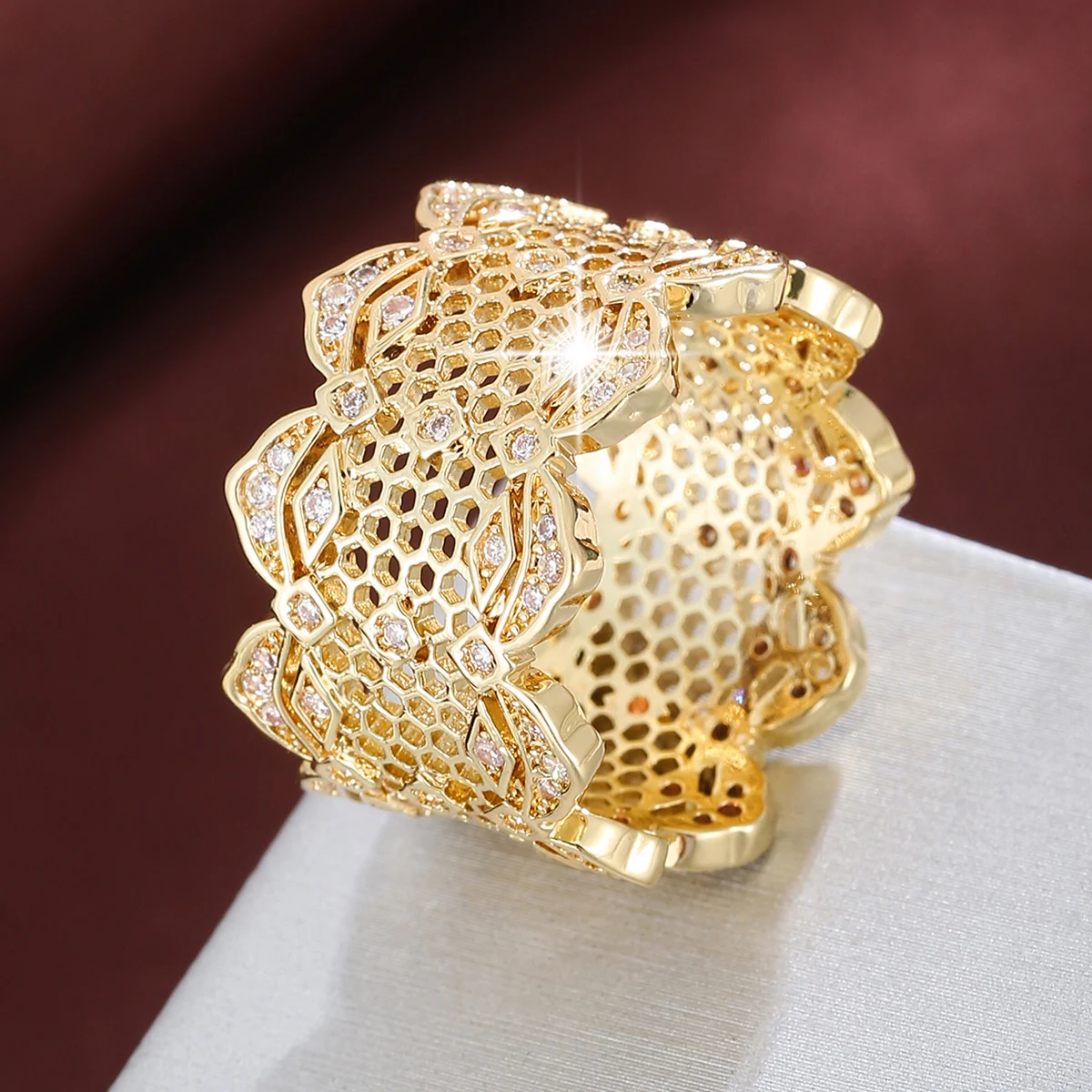 Exquisite Fashion Hollow-Out Wave Ring Cz Wide Face Copper Ring For Women Party Gift Jewelry Accessories