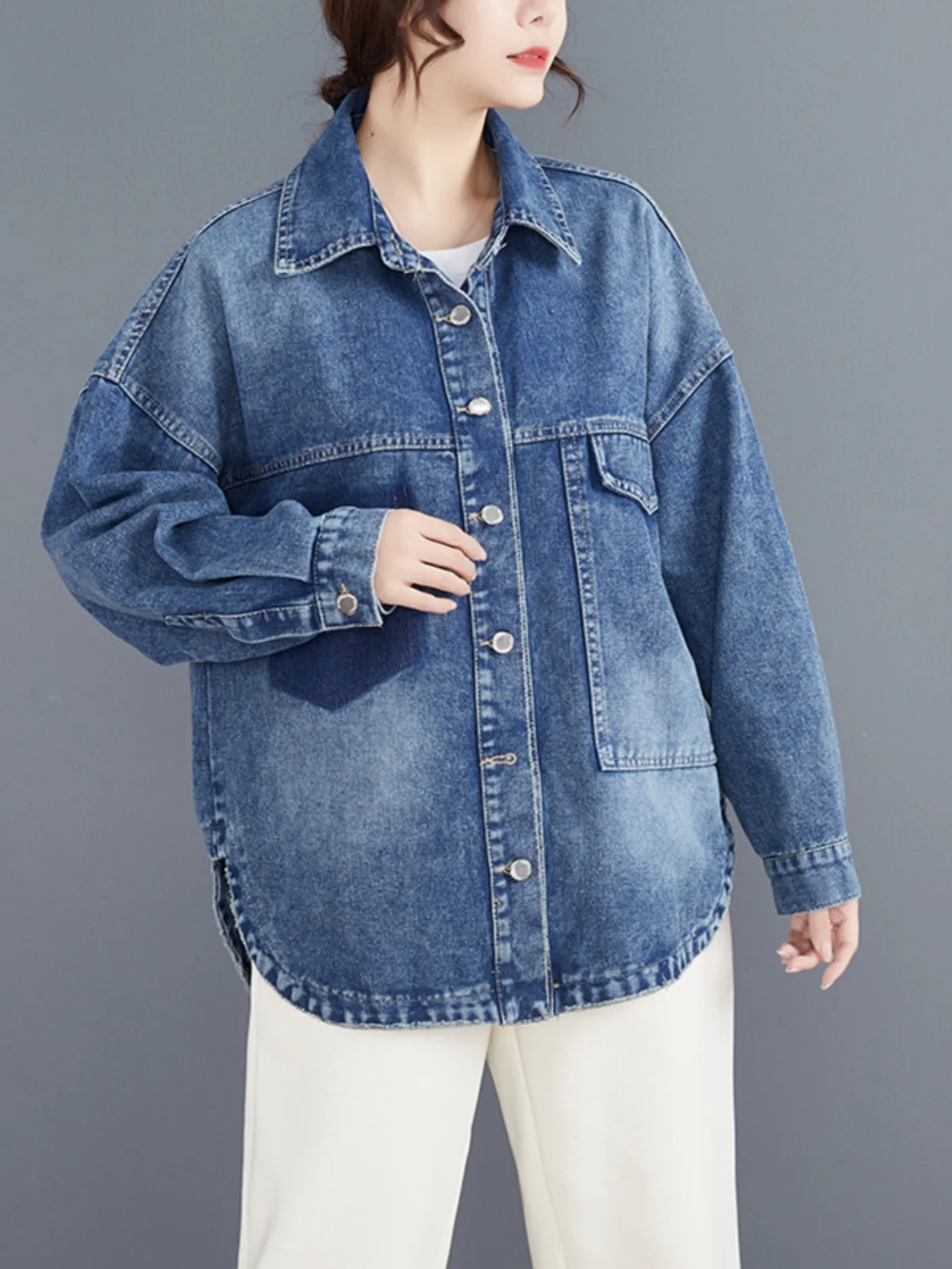 Moda damska plus size, długa koszula jeansowa, luźny krój, uniwersalna, wyszczuplająca odzież wierzchnia, wiosna 2025, kołnierz, średnia długość...