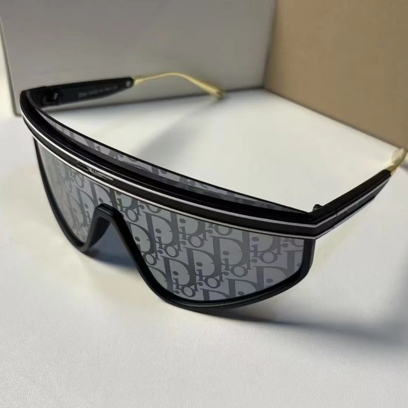 

2025 European and American Trend Retro Fashion Men's and Women's Sunglasses Large Frame Integrated Letter