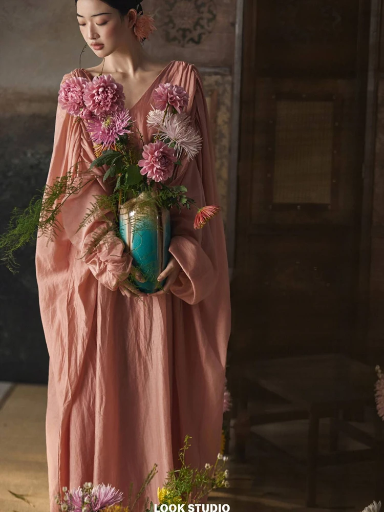 

Новая коллекция 2026: Одежда для портретной фотосъемки в восточном эстетическом стиле, мягкий и расслабленный крой, вдохновленный новым китайским стилем.