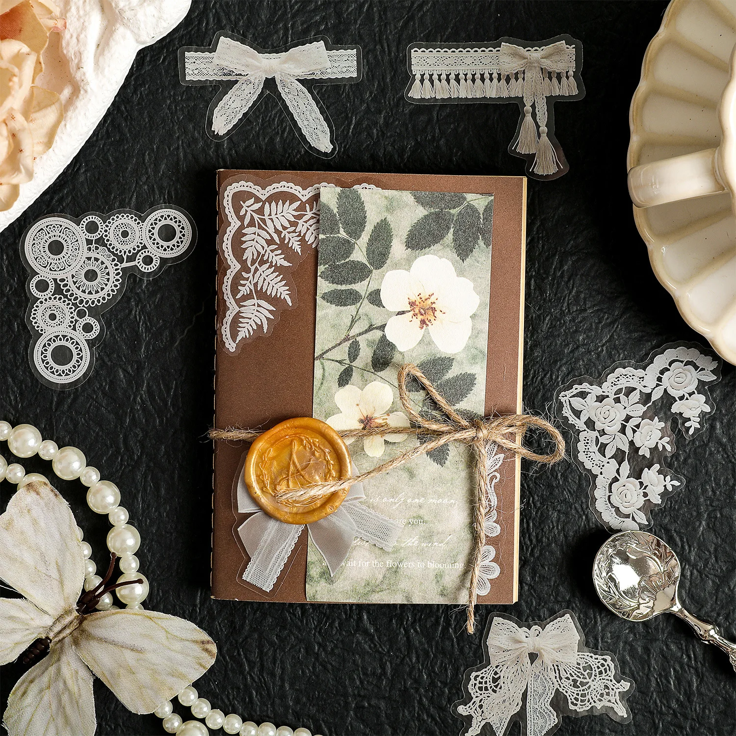 30pcs Vintage Lace Theme Stickers Color Plate Cute Phone Case and Journal Diy Handbook Material School Office Supplie