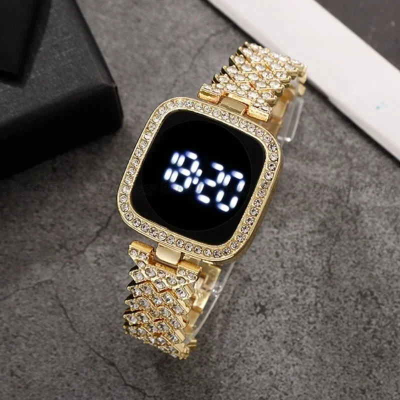 Orologio digitale con strass di lusso per donna Orologio touch screen semplice a LED Cinturino in acciaio moda Orologio da donna in oro rosa Reloj Mujer
